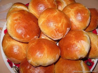 Булочки с корицей и черносливом
