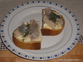 Тосты с селедкой