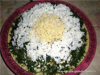 Салат Ромашка из печени трески