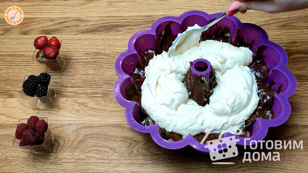 Шоколадный кекс с чизкейком внутри фото к рецепту 4