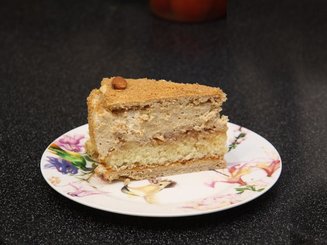 Яблочный торт с карамельным баварским муссом с корицей