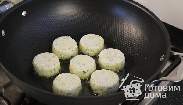 Сырники с сыром и зеленью фото к рецепту 9