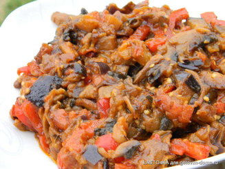 Баклажаны с грибами и овощами