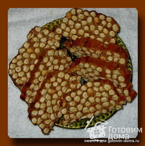 Сладкая колбаска из соломки.