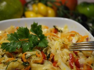 Салат с капустой "Пестренький"