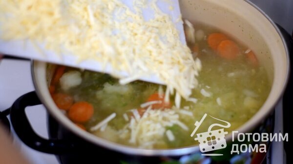 Нежный сырно-овощной крем-суп на курином бульоне фото к рецепту 8