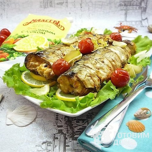 Запеченная скумбрия с кабачками и помидорами черри