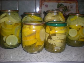 Кабачки маринованные по-болгарски