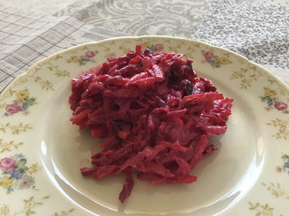 Свекольно-морковный салат с яблоками