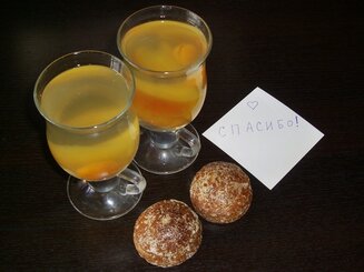 Компот из свежих яблок и сухофруктов