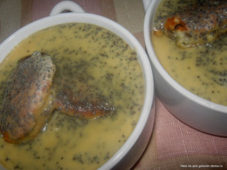 Сырники в маковом соусе