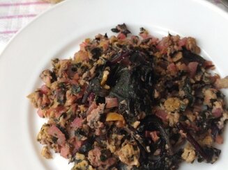 Кавурма из листьев свеклы (Pancar Yaprağı Kavurması)