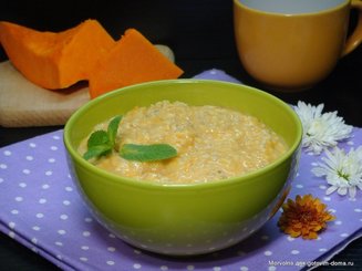 Каша ячневая на молоке с тыквой