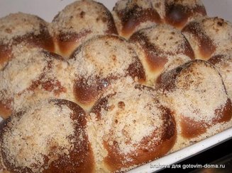 Бухтельн (Buchteln) на малиновом конфитюре