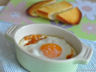 Запечённая фасоль с яйцом