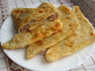 Ишлекли (туркменские чебуреки)